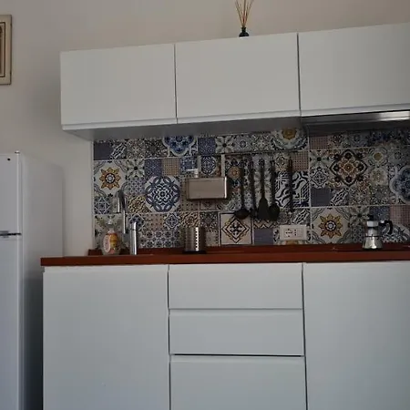 לינה וארוחת בוקר Blu Gardenia