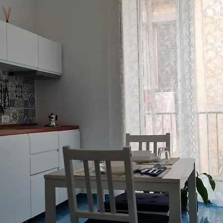 לינה וארוחת בוקר Blu Gardenia